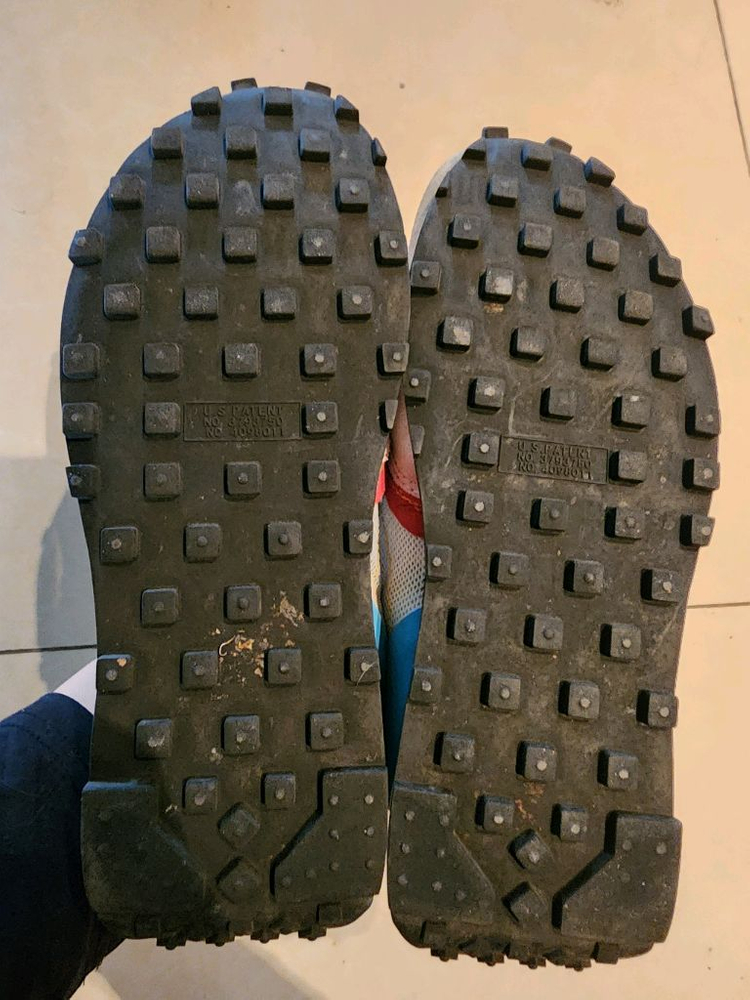 나이키 메쉬 소재 여성 런닝화 팜 245mm 사이즈 여자 운동화 NIKE 이미지