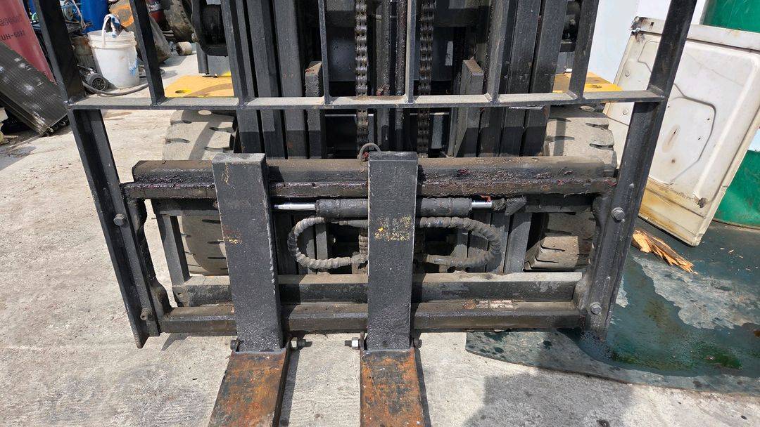 현대 지게차 2.5톤 이미지