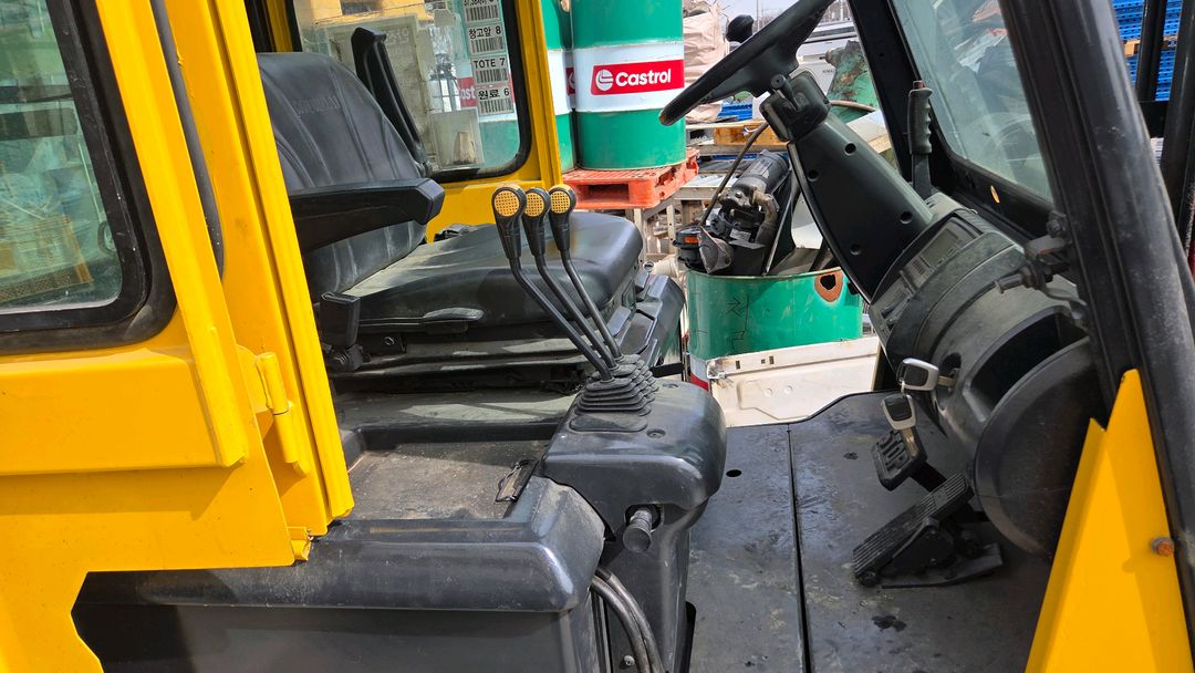 현대 지게차 2.5톤 이미지