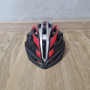 자전거 헬멧 팝니다