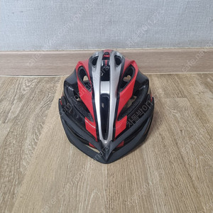 자전거 헬멧 팝니다