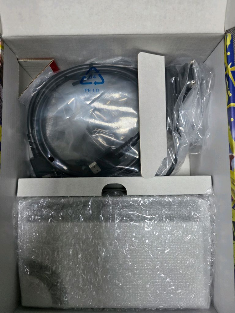 닌텐도 스위치 OLED 스플래툰 3 에디션 + 휴대용 케이스 + 256GB SD카드 판매합니다--3