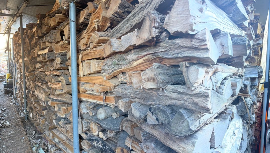 화목난로 쪼갬목 마른장작 1루베 17만원(배송포함 x) 이미지