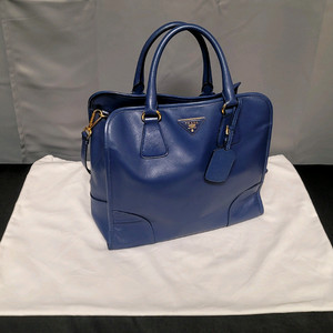 프라다 가방,크로스백토트백(디올샤넬보테가루이비통구찌셀린느생로랑발렌시아가)