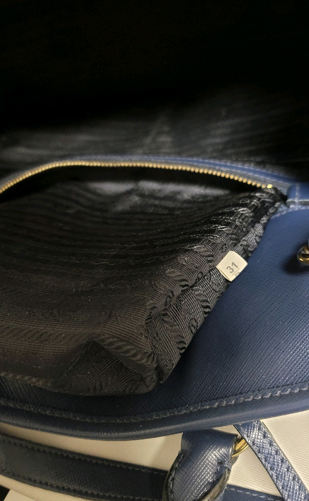 프라다 가방,크로스백토트백(디올샤넬보테가루이비통구찌셀린느생로랑발렌시아가)--7