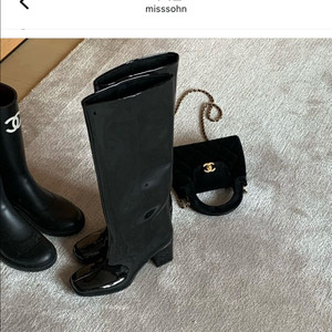 시착만한 새상품)자라 블랙 롱 부츠힐 에나멜 부츠힐 에나멜 롱부츠