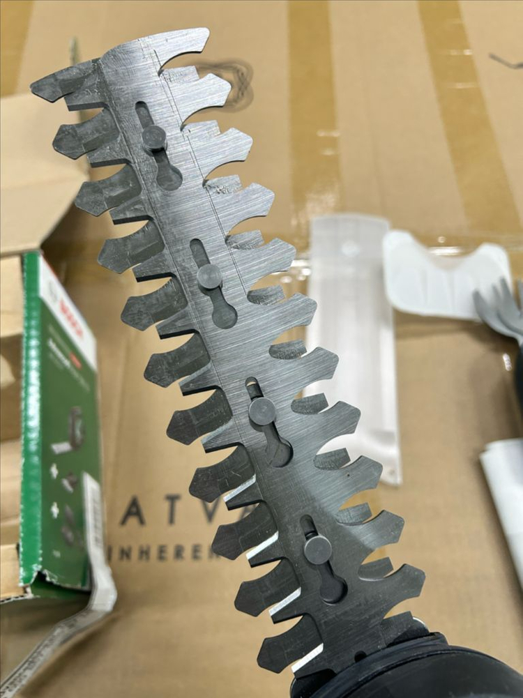 보쉬 AdvancedShear 18V-10 잔디/정원 가위 판매합니다 이미지