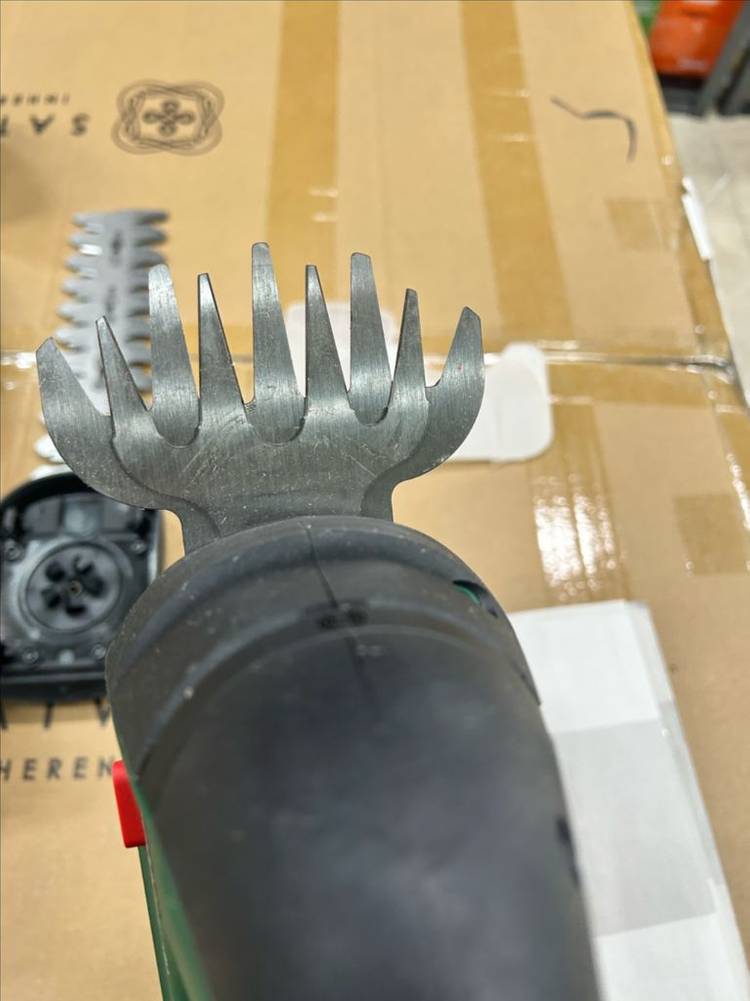 보쉬 AdvancedShear 18V-10 잔디/정원 가위 판매합니다 이미지