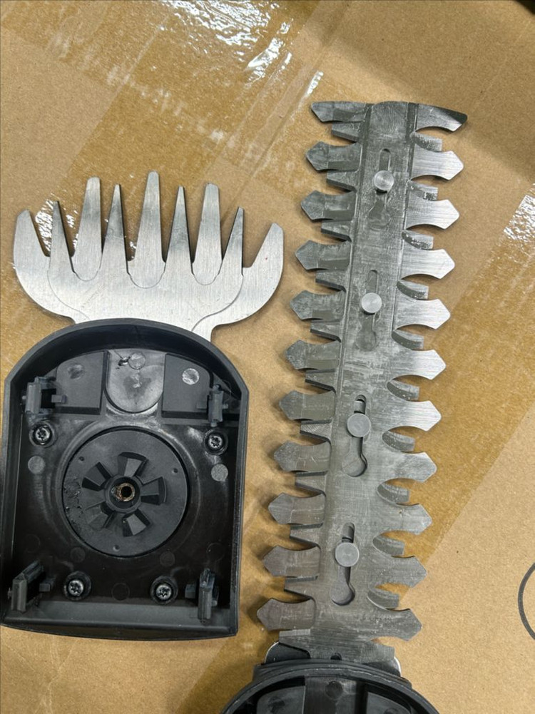 보쉬 AdvancedShear 18V-10 잔디/정원 가위 판매합니다 이미지