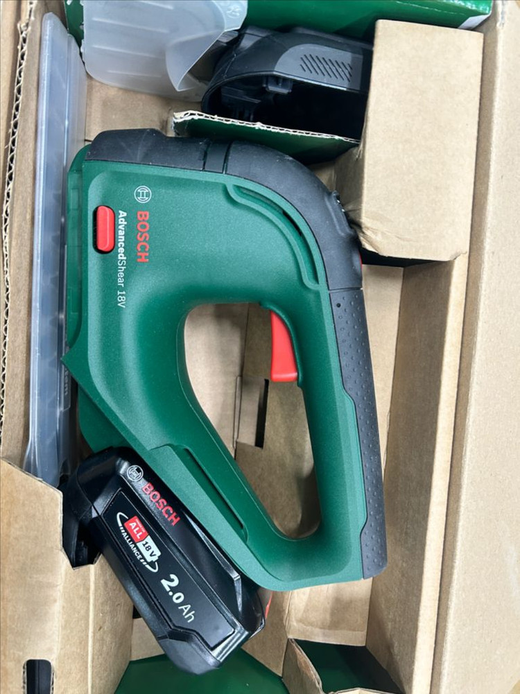 보쉬 AdvancedShear 18V-10 잔디/정원 가위 판매합니다 이미지