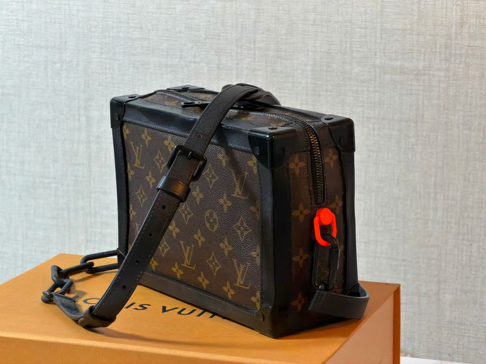 루이비통 버질아블로 소프트 트렁크백--2