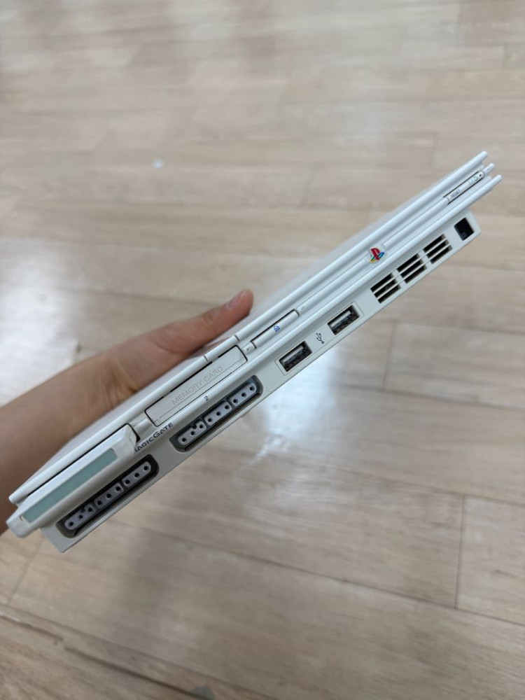 플레이스테이션 PS2슬림 화이트 70000--2