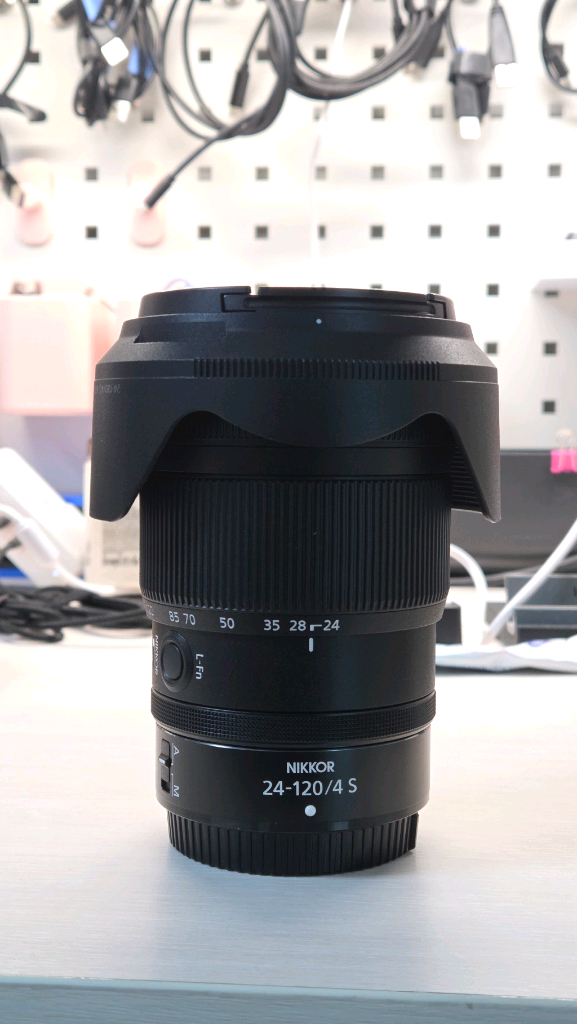 니콘 Z 24-120mm F4 S 렌즈 판매합니다 이미지
