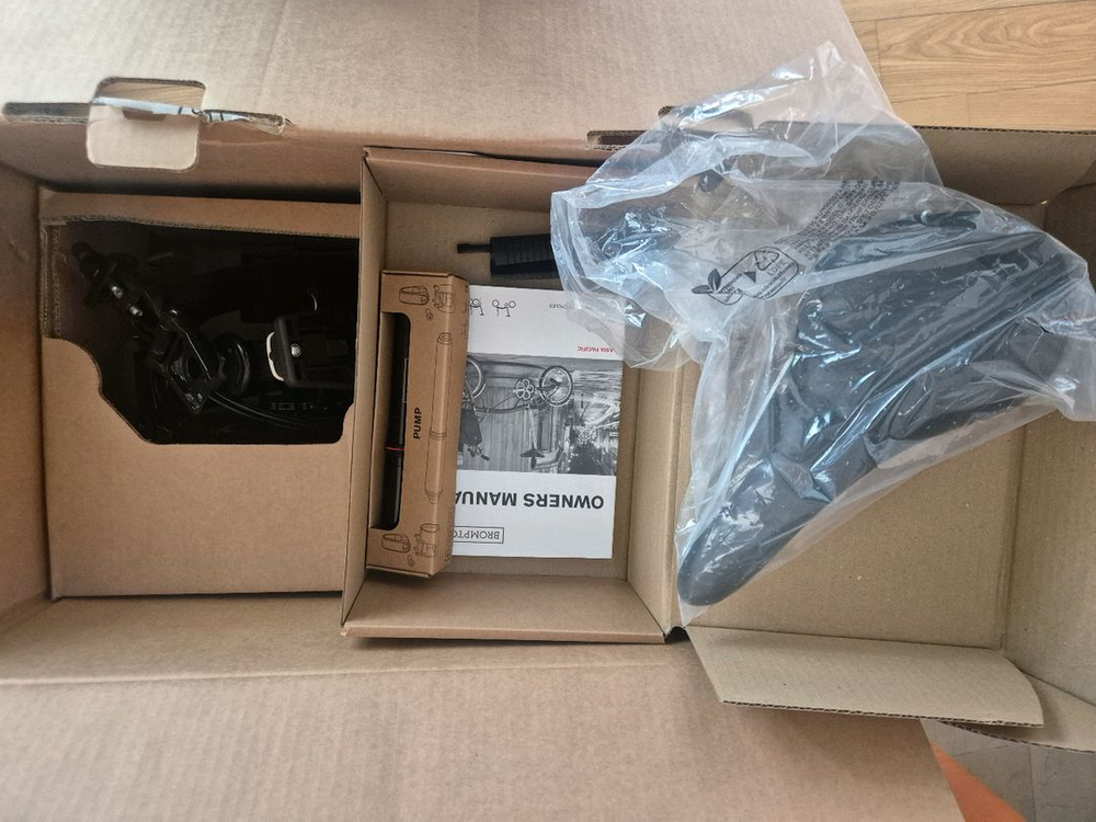 25년식 브롬톤C라인M6R 새상품 이미지