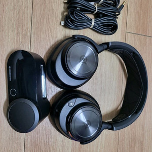 스틸시리즈 Arctis Nova Pro 유선 헤드폰