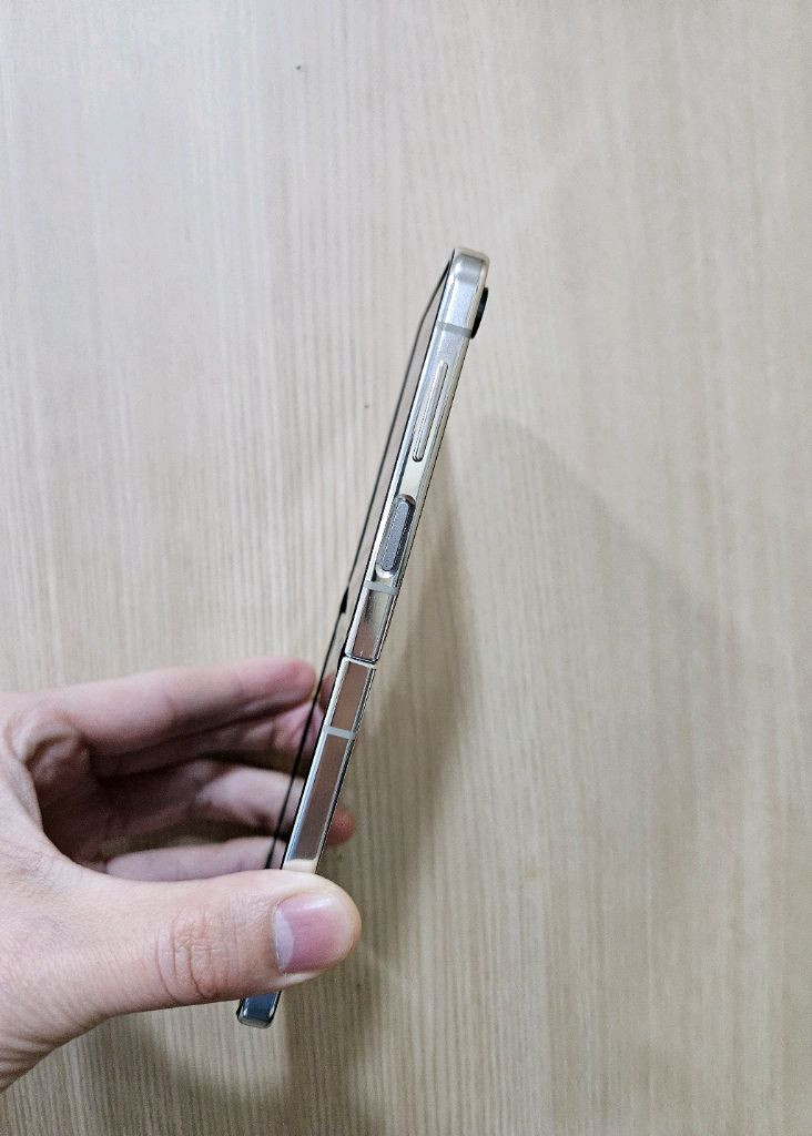 플립5 갤럭시 256G 팝니다--4