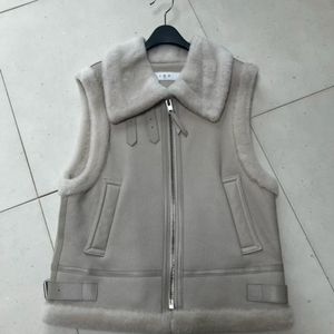 이로 무스탕 조끼