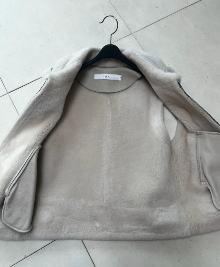 이로 무스탕 조끼--2