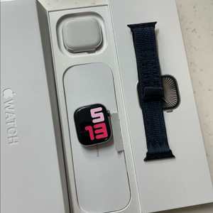 애플워치10티타늄 42mm 내추럴 SSS급 배터리100퍼