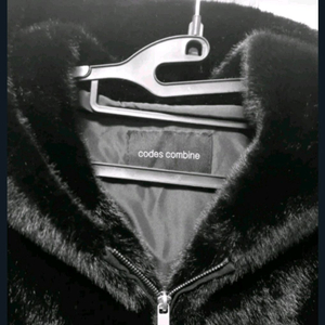 코데즈컴바인(밍크후드조끼)