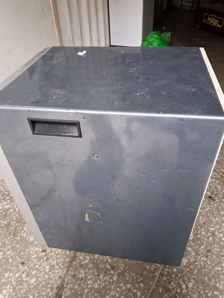 코모 제습기 40리터 산업용 공업용 업소용 제습기 수리해서 사용하실분--6