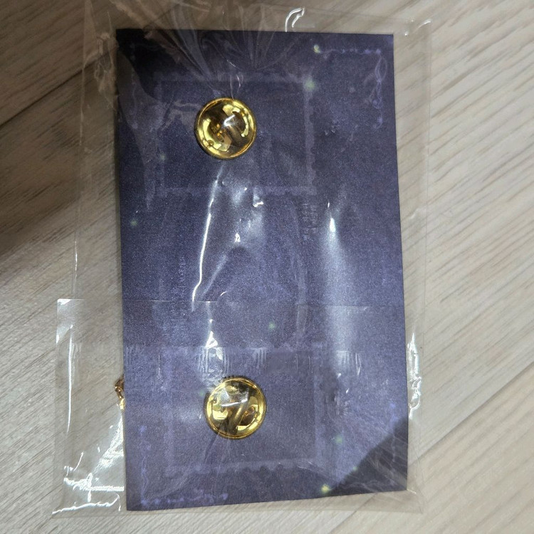 아이유 체인 우표 디자인 브로치st 금속 핀뱃지(앨범 밤편지)--1