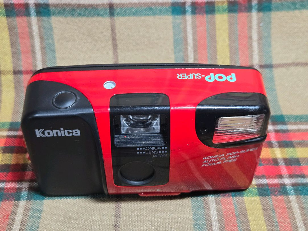 코니카 POP SUPER 빨강 카메라 이미지