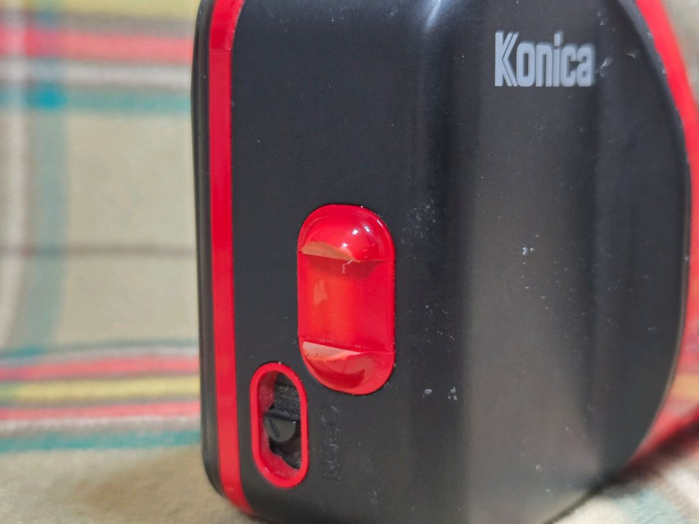 코니카 POP SUPER 빨강 카메라 이미지