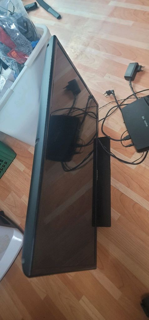 삼성 32인치 LED TV (상태 좋음, 셋톱박스 무료 증정)내용:삼성 32인치 LED TV 판매합니다. (모델명: 이미지
