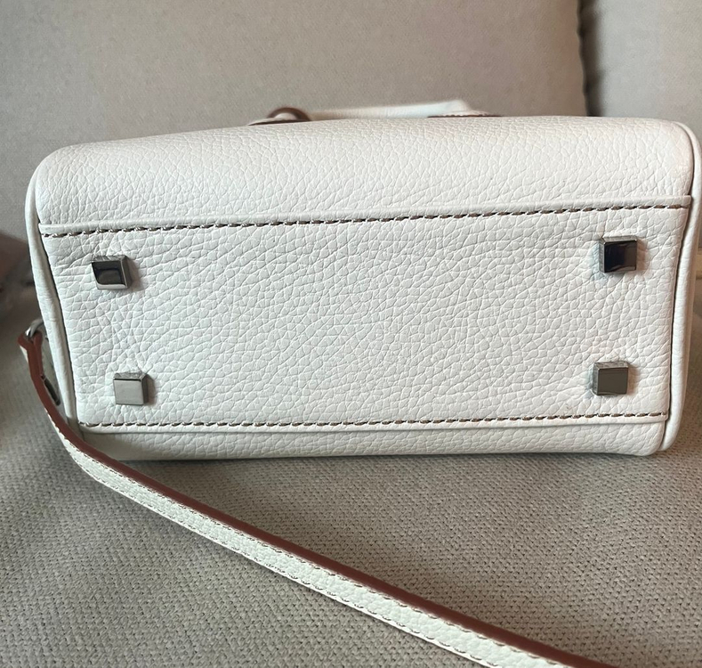 새거) 띠서울 레옹백 p 쁘띠사이즈 급처--2