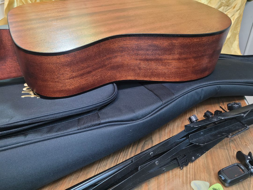 콜트 CORT 통기타 가방 접이식 보면대 조율기 국산입문가벼움가성비 이미지