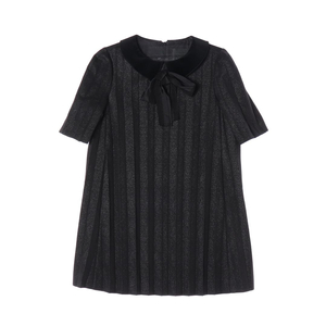 럭키슈에뜨 블랙 벨벳 카라 플리츠 반팔 미니 원피스 이미지