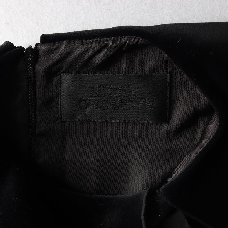 럭키슈에뜨 블랙 벨벳 카라 플리츠 반팔 미니 원피스 이미지