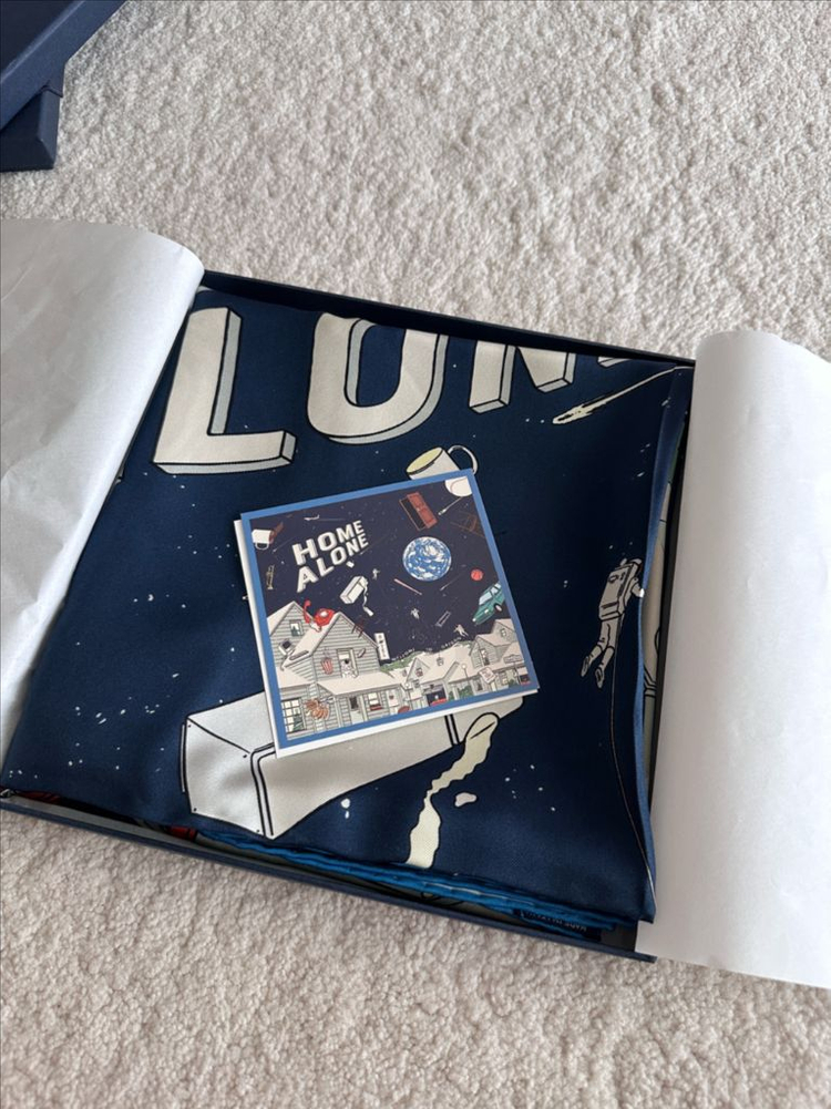 스튜디오얀 스카프(HOME ALONE)--1