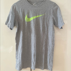 여성용 나이키 회색 반팔티