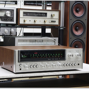 산수이(SANSUI) 고급 아날로그 리시버 모델 771
