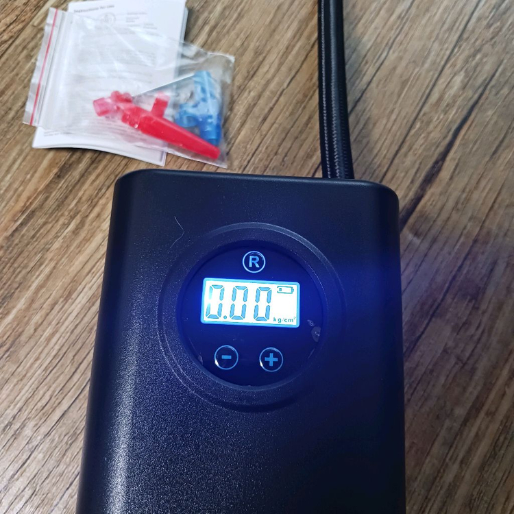 차량용 휴대용 무선 에어펌프--4