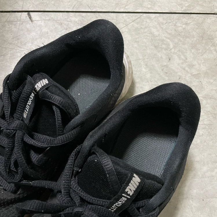 나이키 레볼루션 5 블랙 여성 운동화 신발 230--2