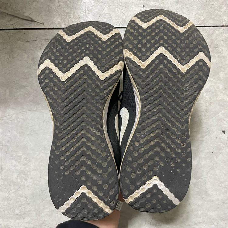 나이키 레볼루션 5 블랙 여성 운동화 신발 230--6