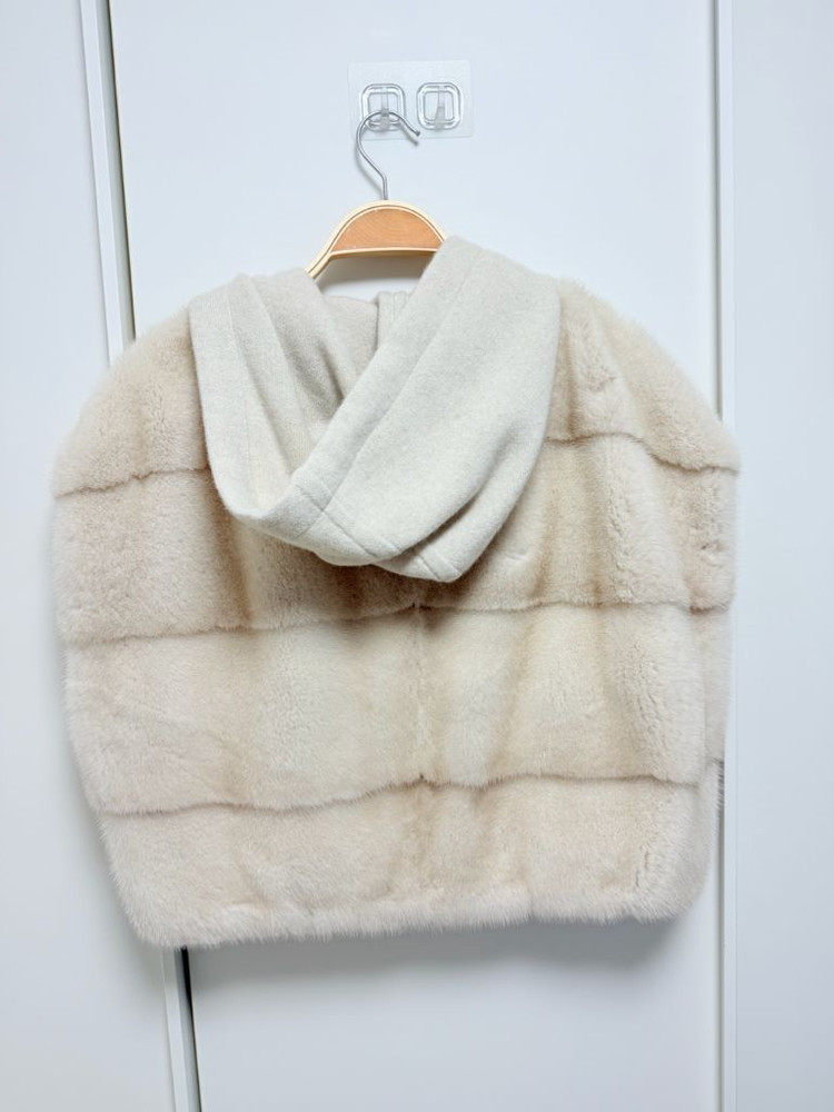 마즈 marz 니트후드 밍크베스트 펄베이지 팔아요! 이미지