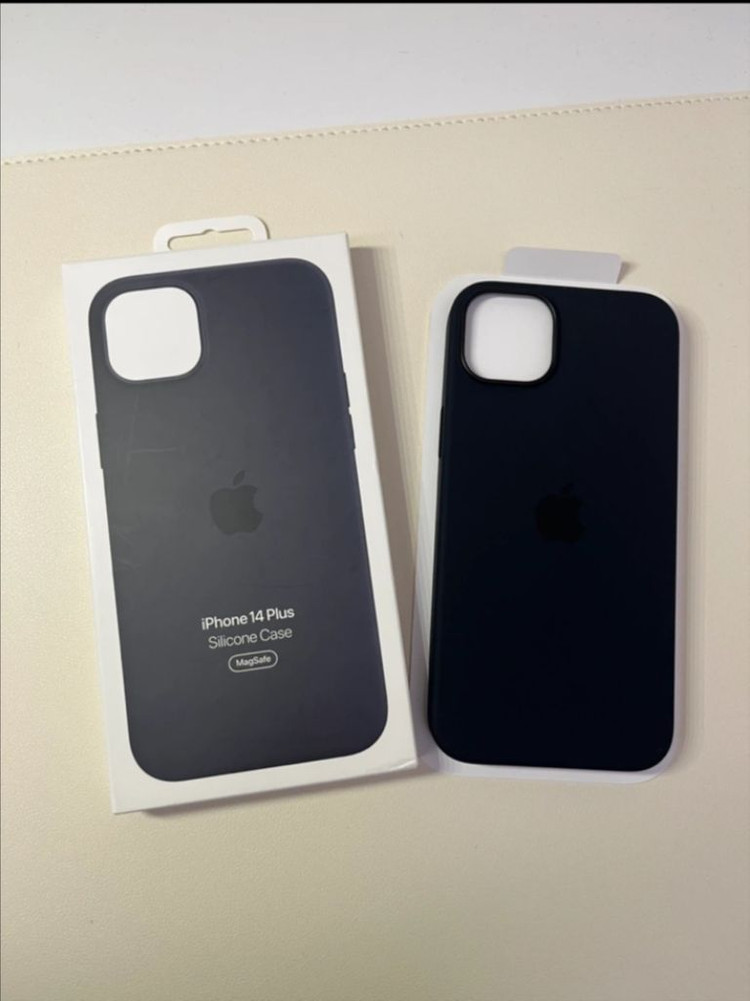 아이폰14플러스 실리콘 케이스 미드나이트 이미지