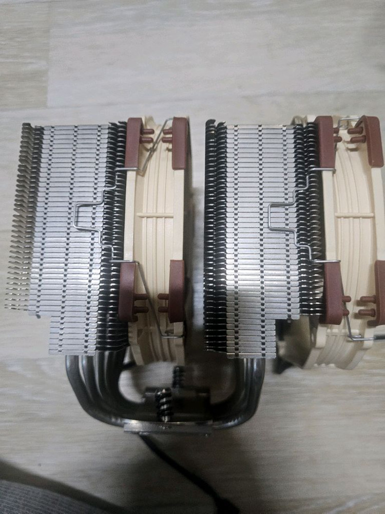 녹투아 CPU 쿨러 NH-D15--1