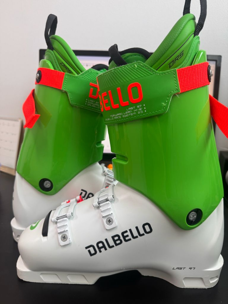 달벨로 스키부츠 팝니다 이미지