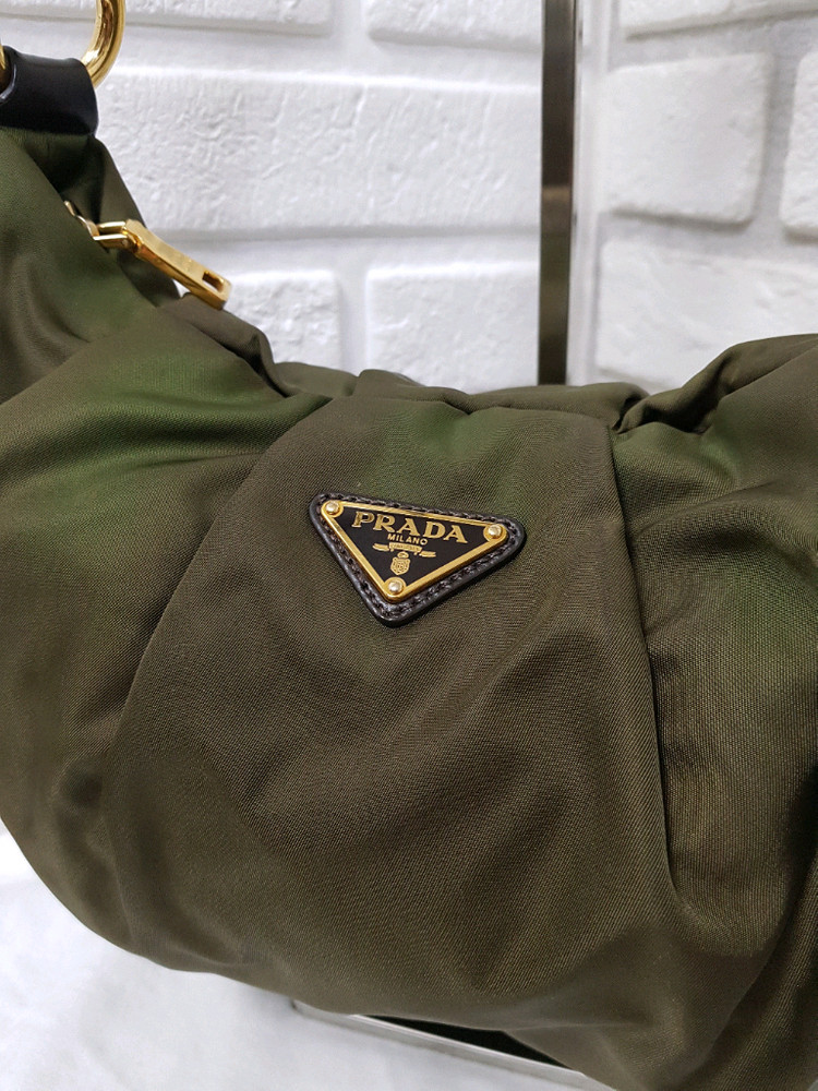 [정품] 프라다 포코노 금장 숄더백--3
