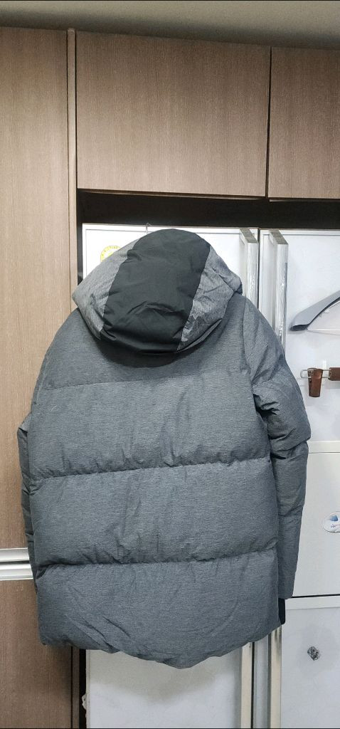 스파이더 남자패딩 자켓등 90 사이즈 판매합니다--3