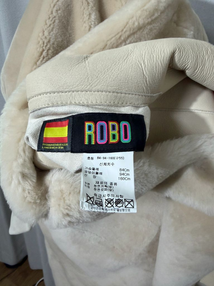 로보 (ROBO) 싱글버튼 리버시블 롱 무스탕 코트 - 새상품 이미지