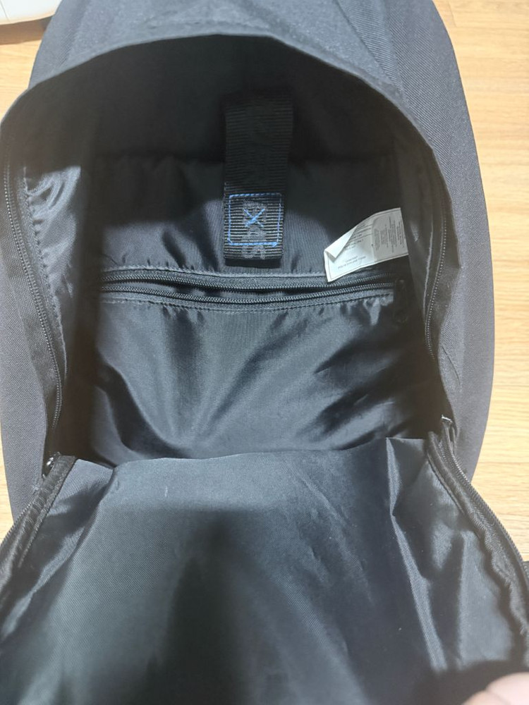 아더에러 이스트팩 백팩 이미지