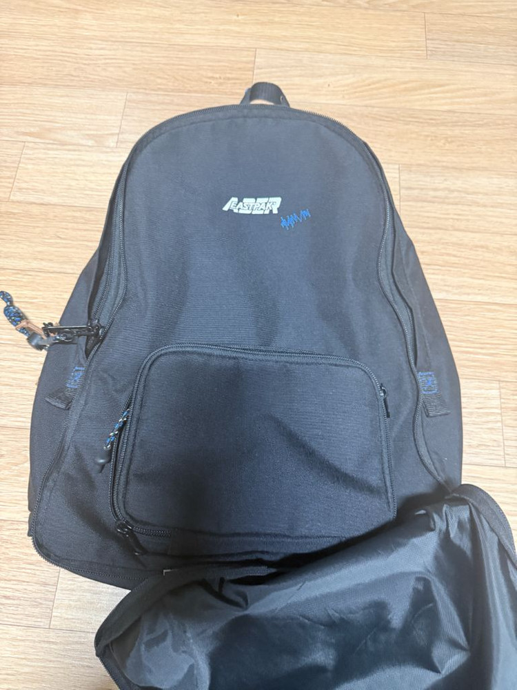 아더에러 이스트팩 백팩 이미지