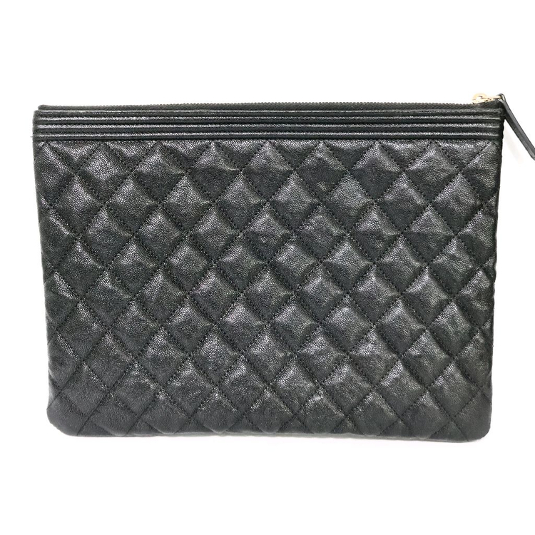 샤넬 보이 캐비어 금장 블랙 클러치백 미디움 27번대 이미지