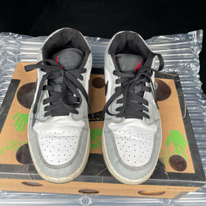 조던 1 로우 라이트 스모크 그레이 gs 260 이미지